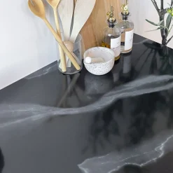Marmor klassisk sort kontaktplast