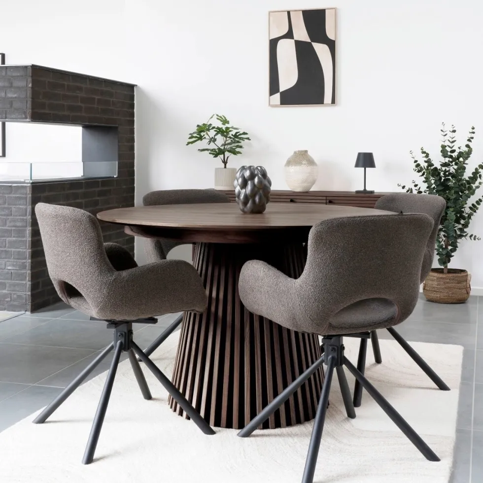 Osaka uttrekkbart spisebord smoked oak 120–200 cm