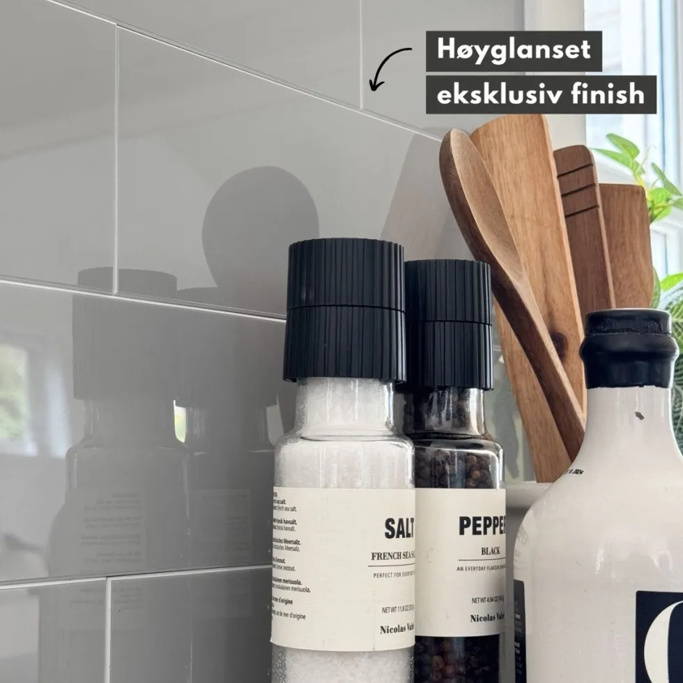 24-pk Hailey grå selvklebende veggfliser