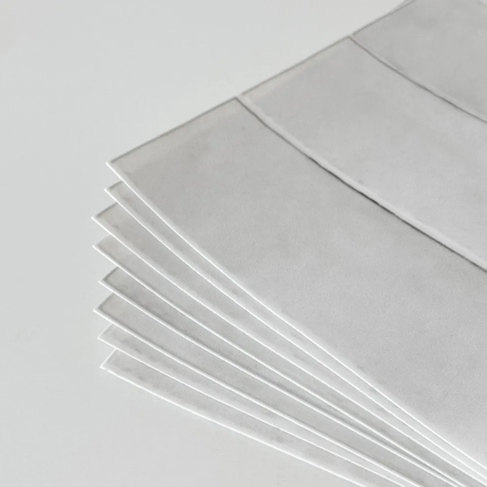 8-pk Katja lys grå selvklebende fliser
