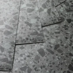 8-pk Venezia terrazzo selvklebende fliser