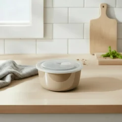 Porselenskål med lokk og ventil beige liten