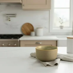 Porselenskål med lokk og ventil beige stor