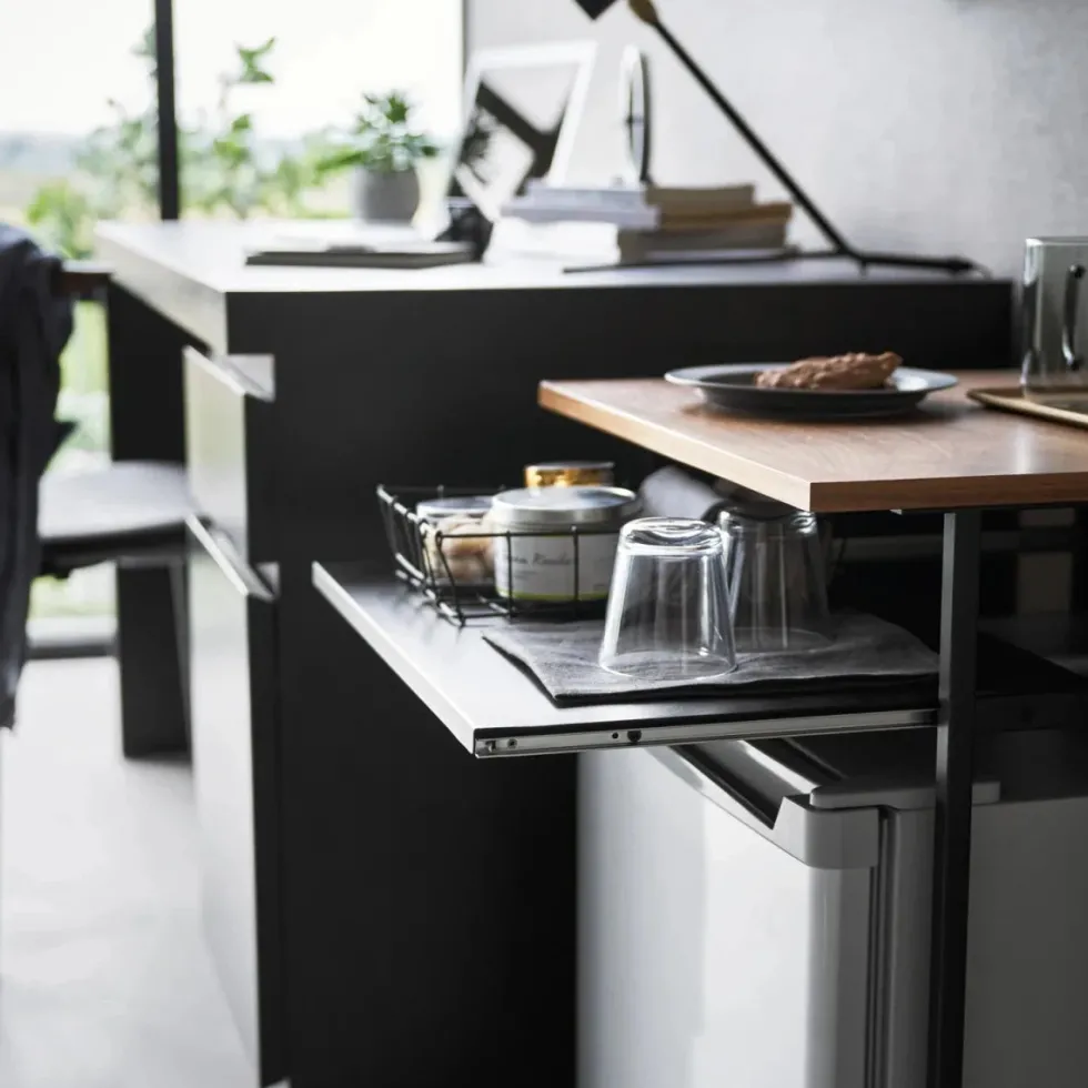 Sidebord med treplate og uttrekkbar hylle sort 53 x 45 x 66,8 cm