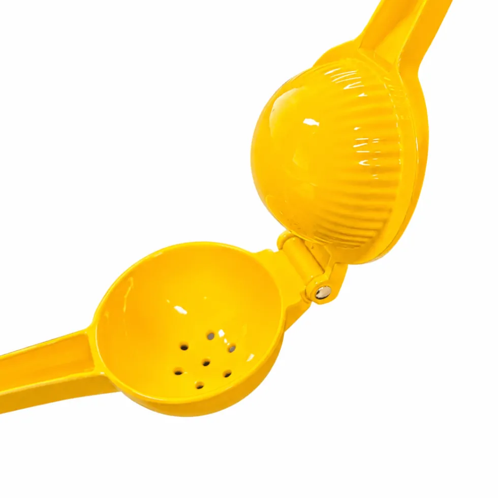Sitronpresse i metall gul 22,5 cm fra KitchenCraft
