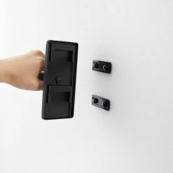 Vegghengt gitarholder sort